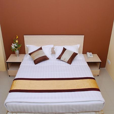 Hotel 72 Rangun Kültér fotó