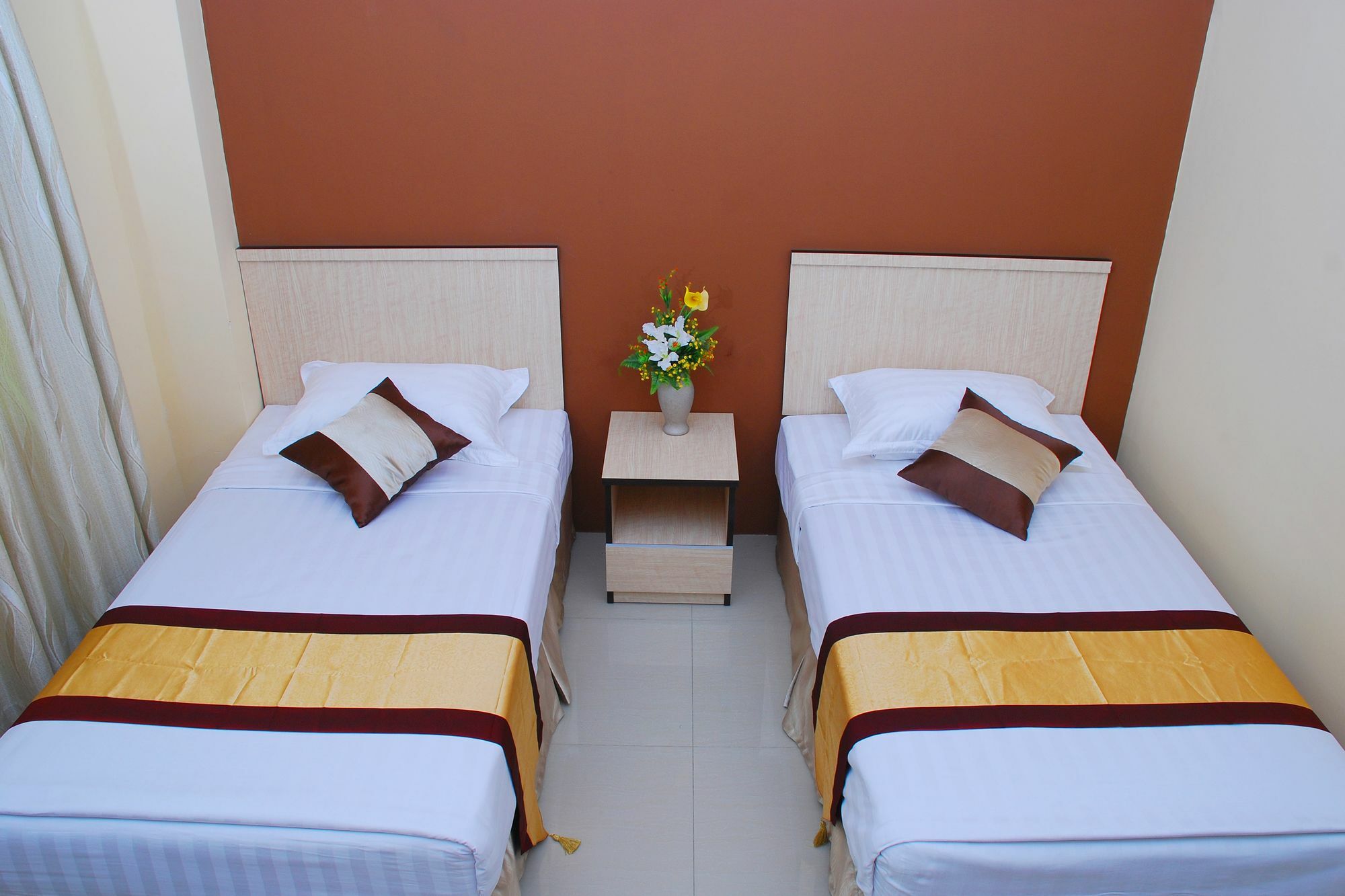 Hotel 72 Rangun Kültér fotó